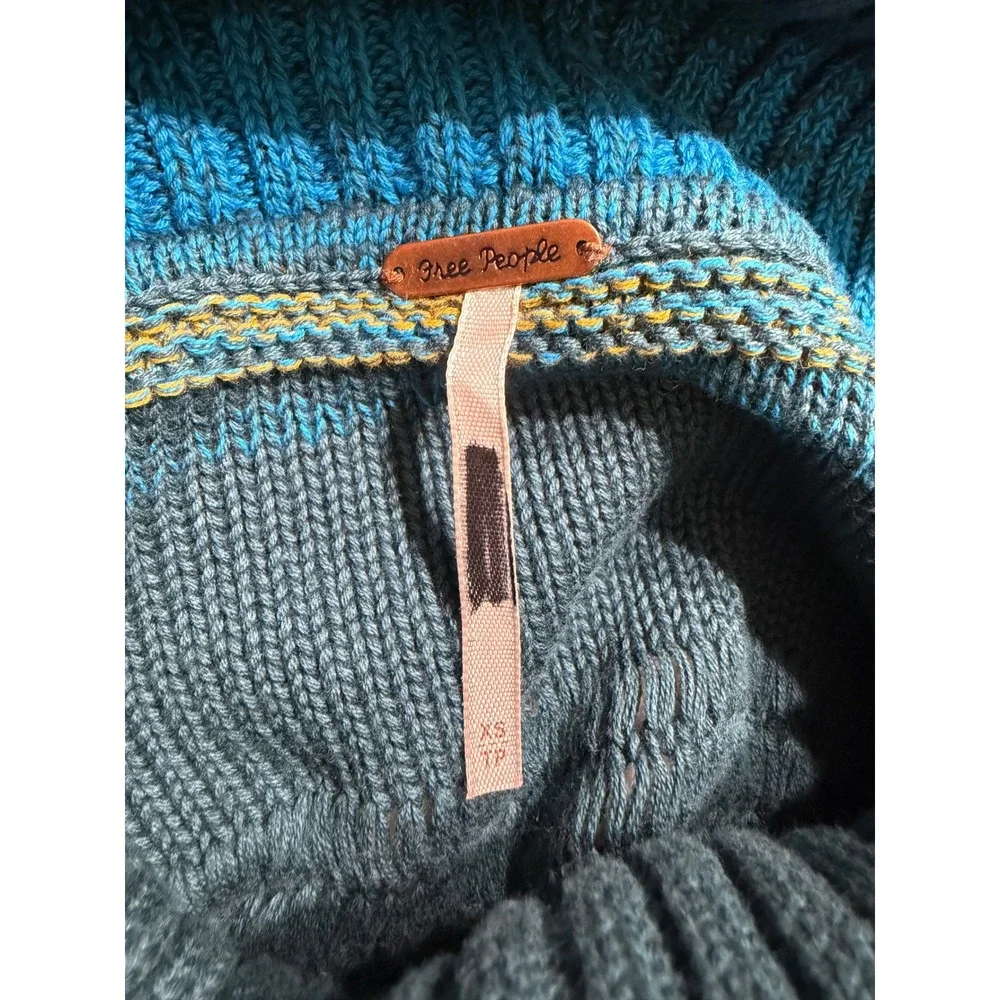 Free People flat pullover